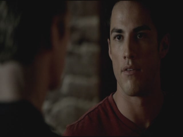 VampireDiariesWorld-dot-org-TVD_3x02TheHybrid2830.jpg