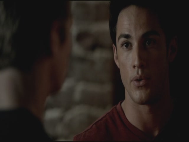 VampireDiariesWorld-dot-org-TVD_3x02TheHybrid2833.jpg