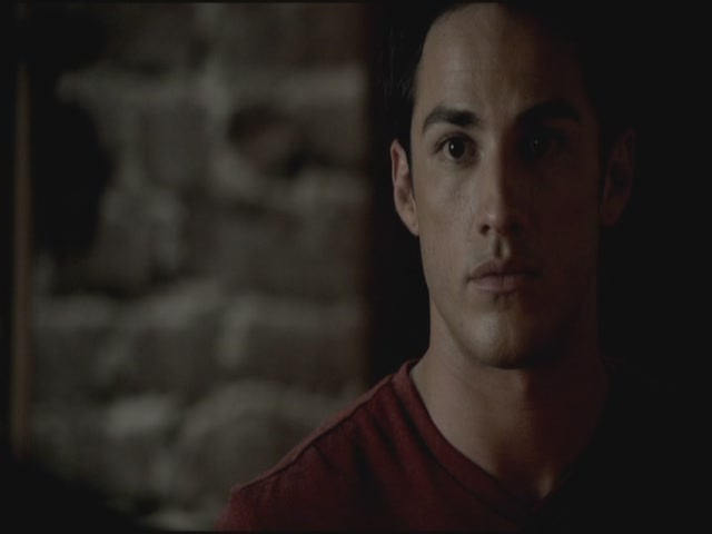 VampireDiariesWorld-dot-org-TVD_3x02TheHybrid2837.jpg