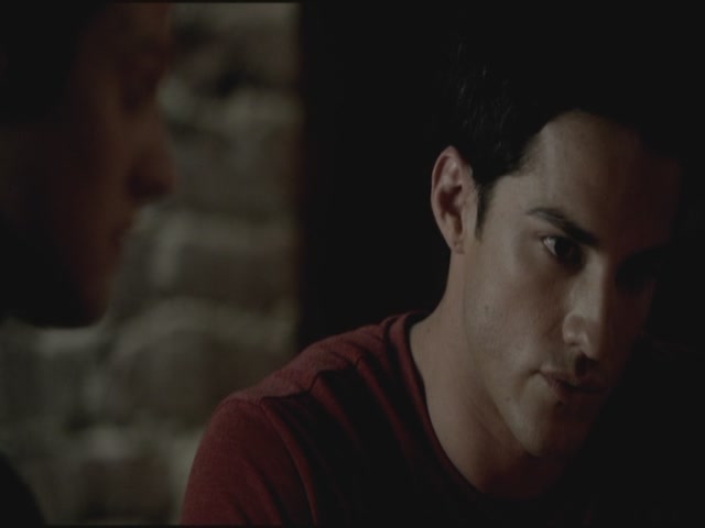 VampireDiariesWorld-dot-org-TVD_3x02TheHybrid2851.jpg