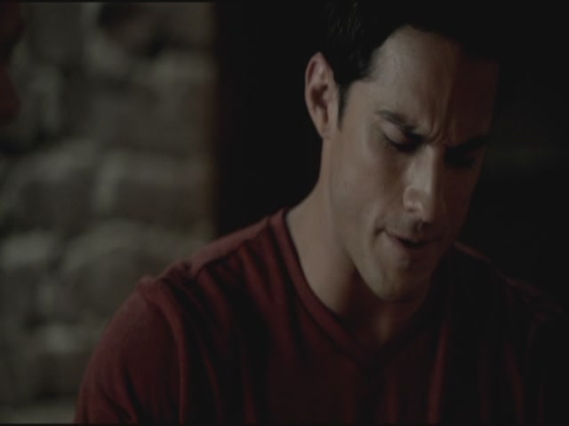 VampireDiariesWorld-dot-org-TVD_3x02TheHybrid2863.jpg