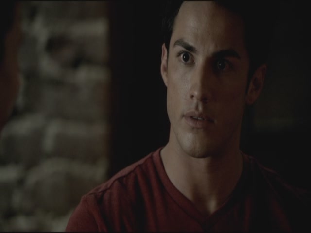VampireDiariesWorld-dot-org-TVD_3x02TheHybrid2876.jpg