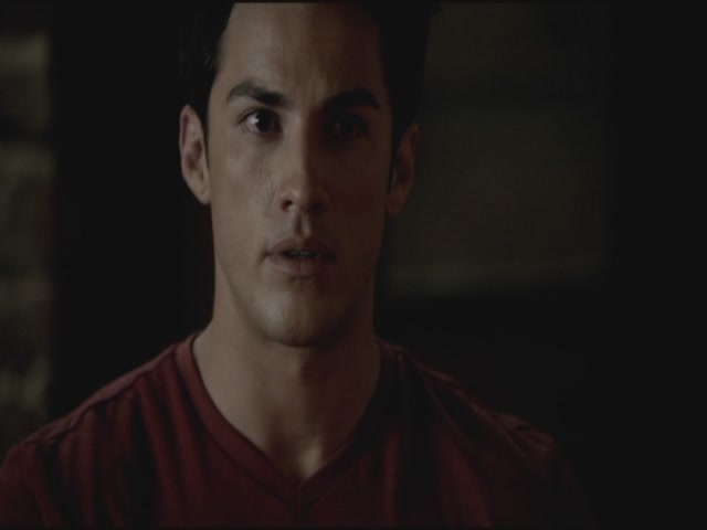 VampireDiariesWorld-dot-org-TVD_3x02TheHybrid2880.jpg