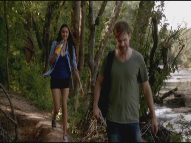 VampireDiariesWorld-dot-org-TVD_3x02TheHybrid2940.jpg