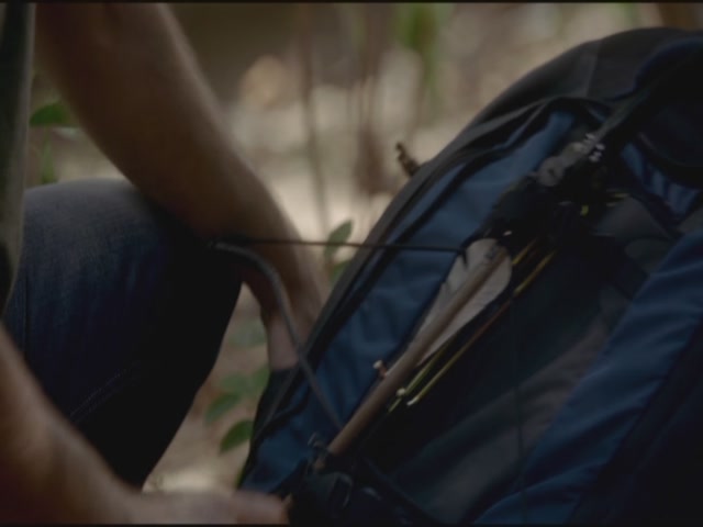 VampireDiariesWorld-dot-org-TVD_3x02TheHybrid2956.jpg