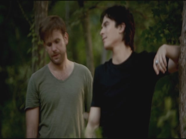 VampireDiariesWorld-dot-org-TVD_3x02TheHybrid3024.jpg