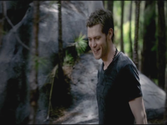 VampireDiariesWorld-dot-org-TVD_3x02TheHybrid3277.jpg