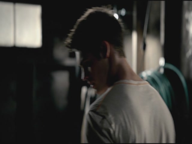 VampireDiariesWorld-dot-org-TVD_3x02TheHybrid3434.jpg