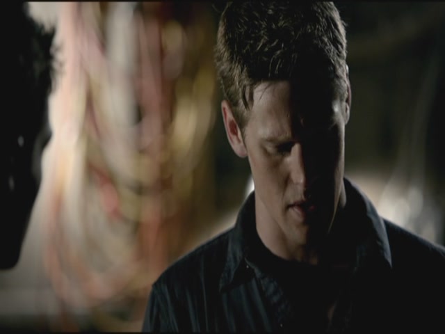 VampireDiariesWorld-dot-org-TVD_3x02TheHybrid3463.jpg