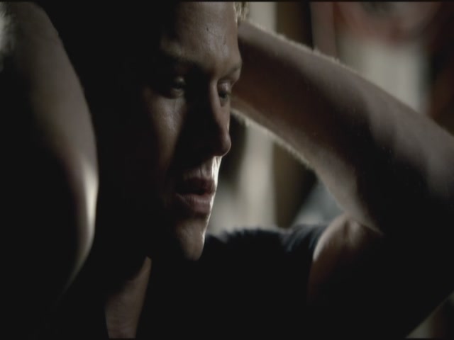 VampireDiariesWorld-dot-org-TVD_3x02TheHybrid3493.jpg