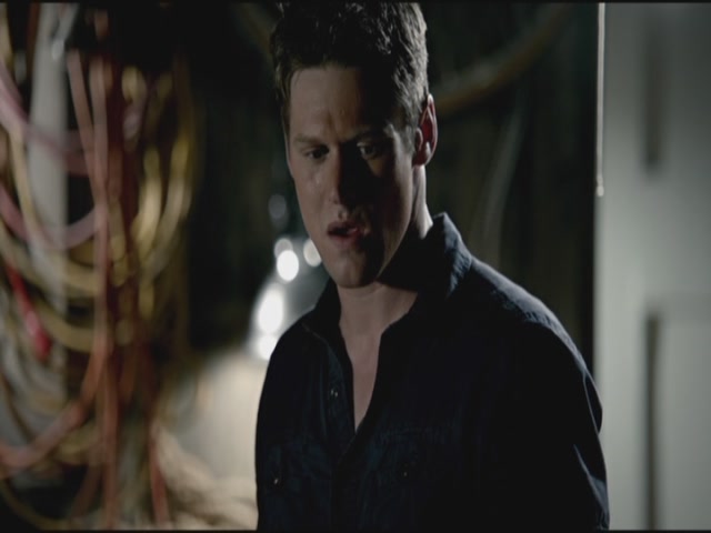 VampireDiariesWorld-dot-org-TVD_3x02TheHybrid3503.jpg