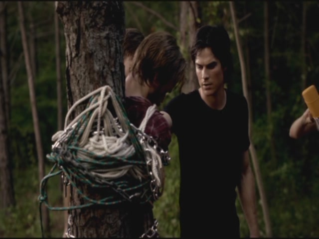 VampireDiariesWorld-dot-org-TVD_3x02TheHybrid3508.jpg