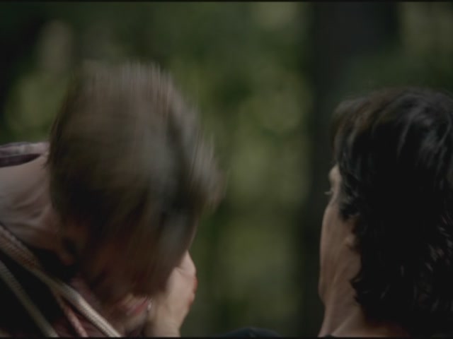VampireDiariesWorld-dot-org-TVD_3x02TheHybrid3550.jpg