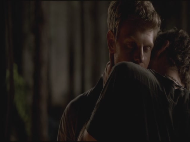 VampireDiariesWorld-dot-org-TVD_3x02TheHybrid3573.jpg