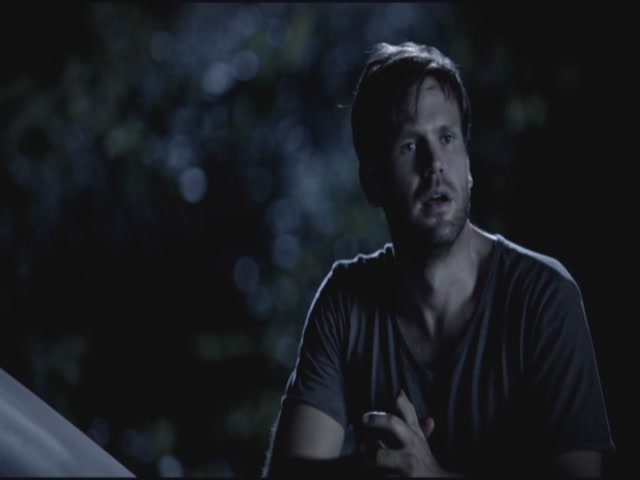 VampireDiariesWorld-dot-org-TVD_3x02TheHybrid3860.jpg