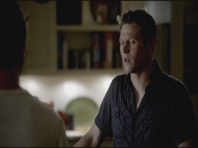 VampireDiariesWorld-dot-org-TVD_3x02TheHybrid3911.jpg