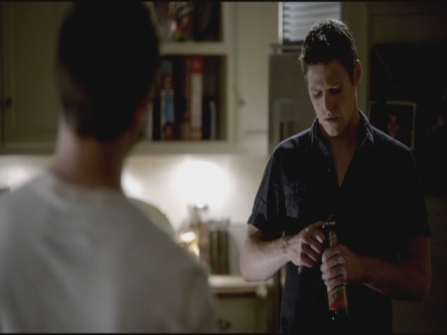VampireDiariesWorld-dot-org-TVD_3x02TheHybrid3942.jpg