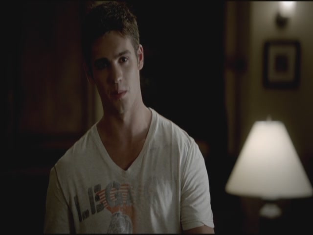 VampireDiariesWorld-dot-org-TVD_3x02TheHybrid3948.jpg