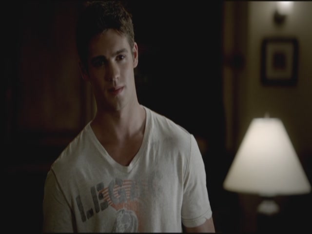 VampireDiariesWorld-dot-org-TVD_3x02TheHybrid3954.jpg