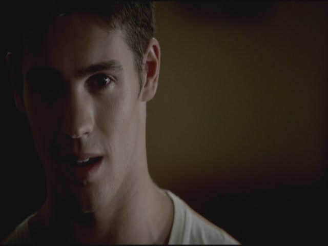 VampireDiariesWorld-dot-org-TVD_3x02TheHybrid3958.jpg