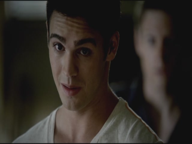 VampireDiariesWorld-dot-org-TVD_3x02TheHybrid3993.jpg