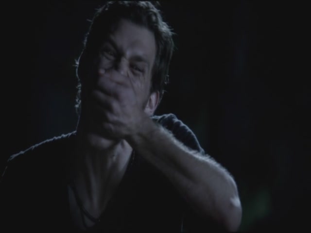 VampireDiariesWorld-dot-org-TVD_3x02TheHybrid4146.jpg