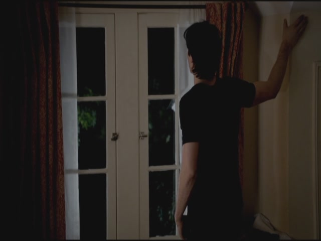 VampireDiariesWorld-dot-org-TVD_3x02TheHybrid4208.jpg