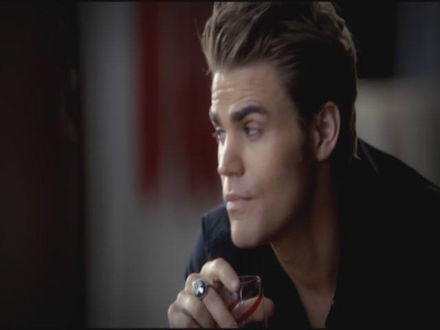 VampireDiariesWorld-dot-org-TVD_3x04DisturbingBehavior0024.jpg