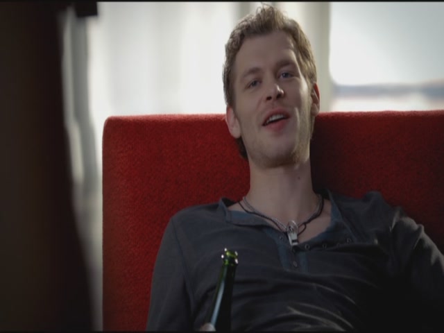 VampireDiariesWorld-dot-org-TVD_3x04DisturbingBehavior0028.jpg