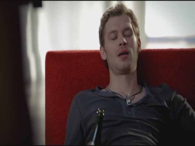 VampireDiariesWorld-dot-org-TVD_3x04DisturbingBehavior0030.jpg