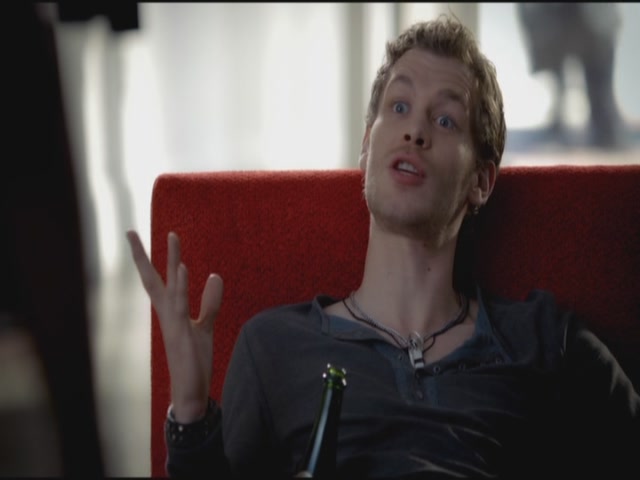 VampireDiariesWorld-dot-org-TVD_3x04DisturbingBehavior0044.jpg