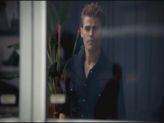 VampireDiariesWorld-dot-org-TVD_3x04DisturbingBehavior0073.jpg