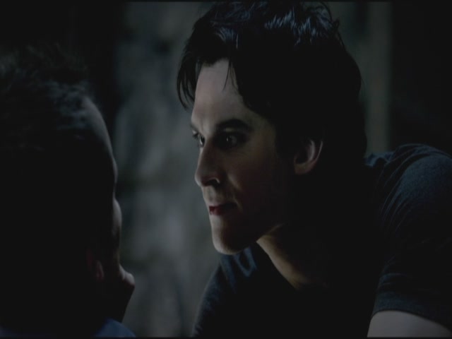 VampireDiariesWorld-dot-org-TVD_3x04DisturbingBehavior0405.jpg