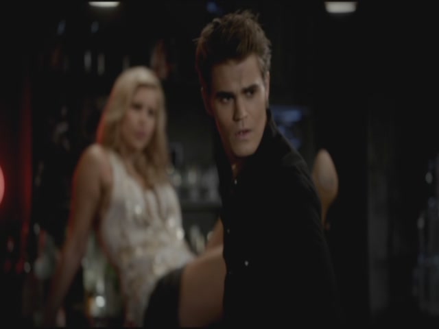 VampireDiariesWorld-dot-org-TVD_3x04DisturbingBehavior0426.jpg