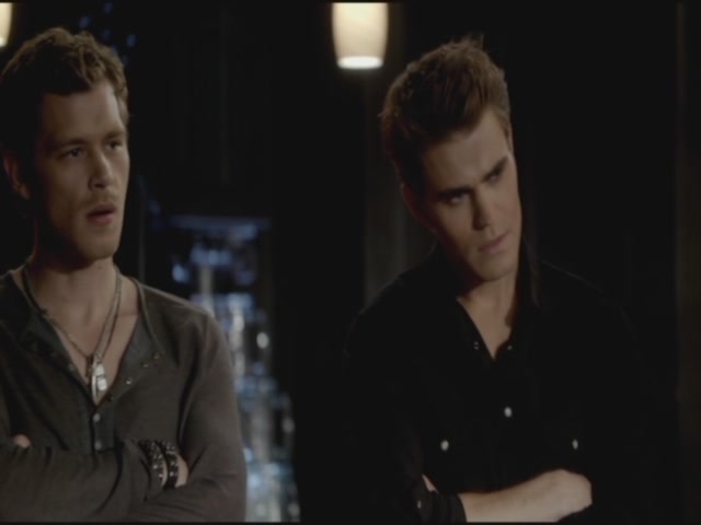 VampireDiariesWorld-dot-org-TVD_3x04DisturbingBehavior0462.jpg