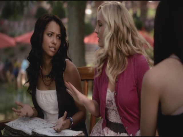 VampireDiariesWorld-dot-org-TVD_3x04DisturbingBehavior0582.jpg