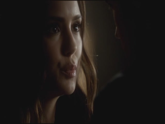 VampireDiariesWorld-dot-org-TVD_3x04DisturbingBehavior1289.jpg