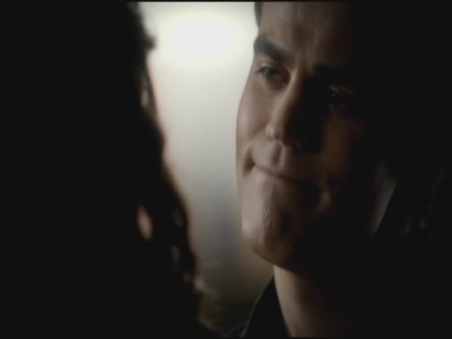 VampireDiariesWorld-dot-org-TVD_3x04DisturbingBehavior1293.jpg