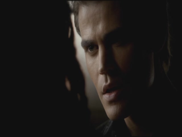 VampireDiariesWorld-dot-org-TVD_3x04DisturbingBehavior1308.jpg