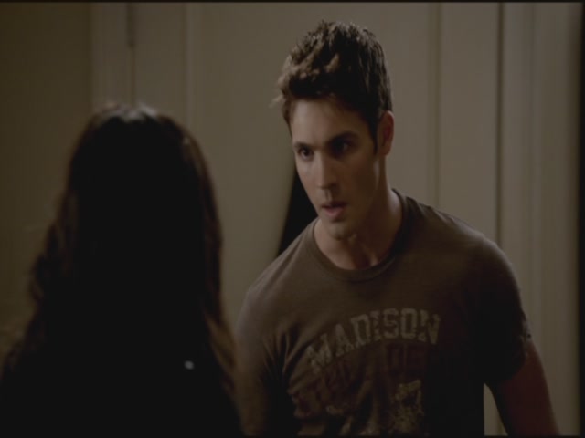 VampireDiariesWorld-dot-org-TVD_3x04DisturbingBehavior1594.jpg