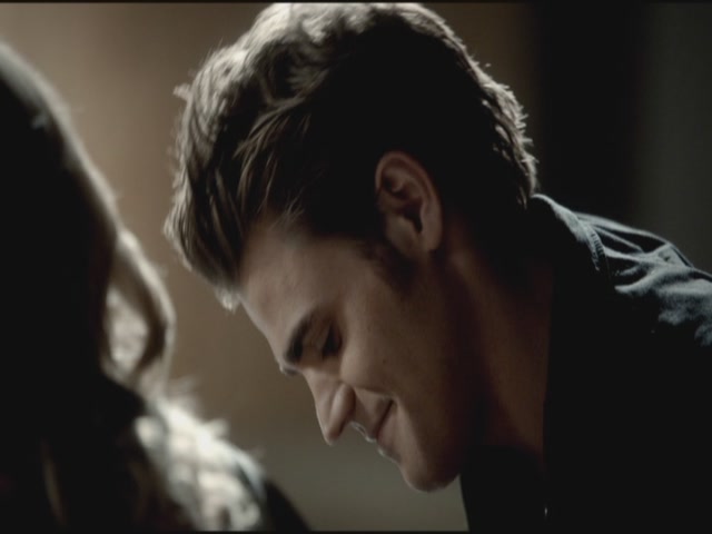 VampireDiariesWorld-dot-org-TVD_3x04DisturbingBehavior1726.jpg