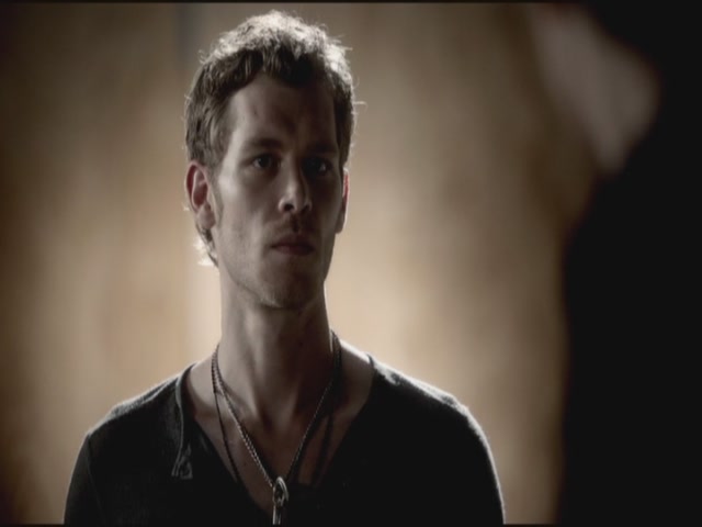 VampireDiariesWorld-dot-org-TVD_3x04DisturbingBehavior1821.jpg