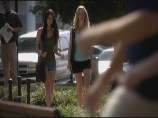 VampireDiariesWorld-dot-org-TVD_3x04DisturbingBehavior1888.jpg