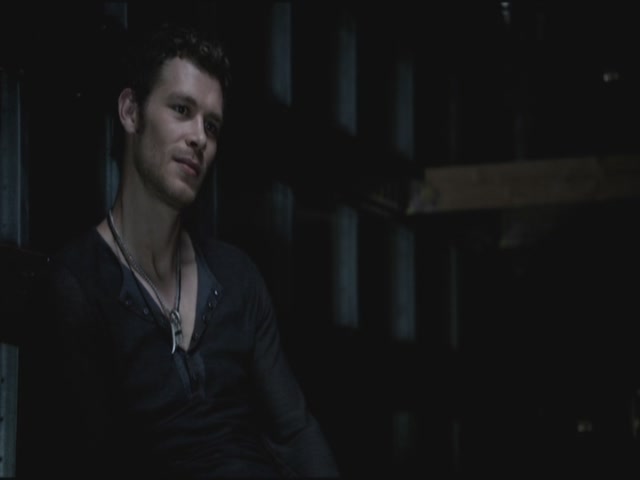 VampireDiariesWorld-dot-org-TVD_3x04DisturbingBehavior2169.jpg