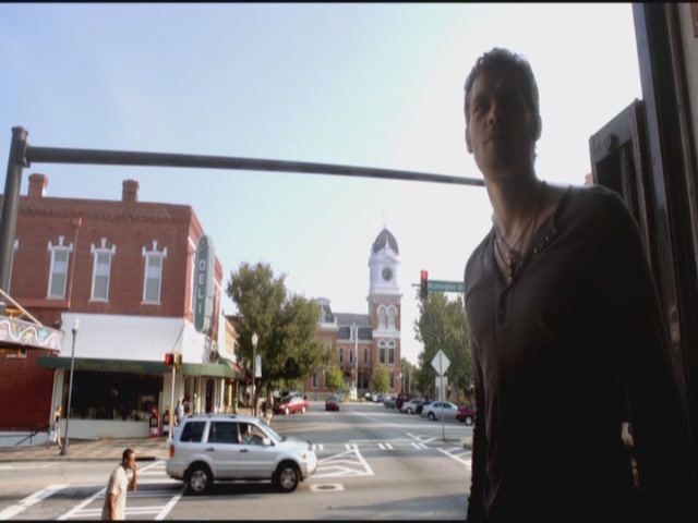 VampireDiariesWorld-dot-org-TVD_3x04DisturbingBehavior2199.jpg