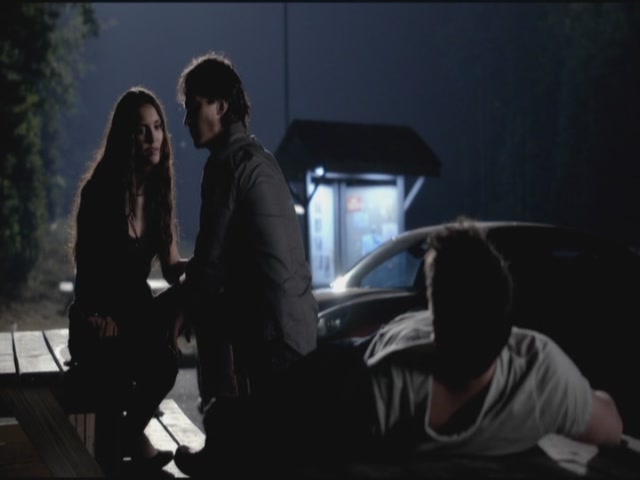 VampireDiariesWorld-dot-org-TVD_3x05TheReckoning0755.jpg
