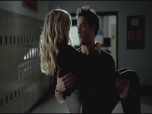 VampireDiariesWorld-dot-org-TVD_3x05TheReckoning1989.jpg