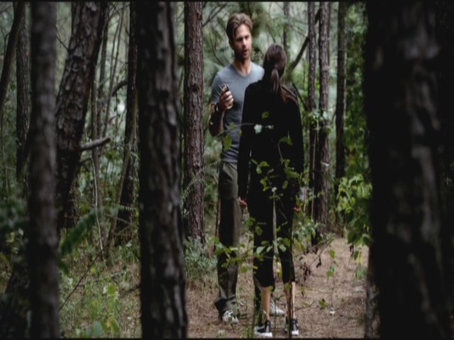 VampireDiariesWorld-dot-org-S3TVD_3x06SmellsLikeTeenSpirit0076.jpg