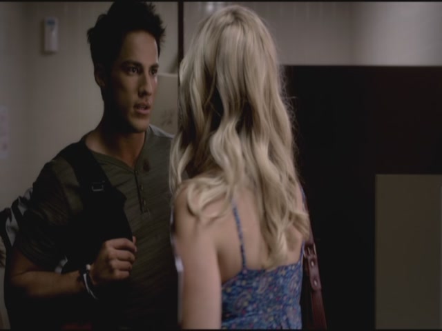 VampireDiariesWorld-dot-org-S3TVD_3x06SmellsLikeTeenSpirit0500.jpg