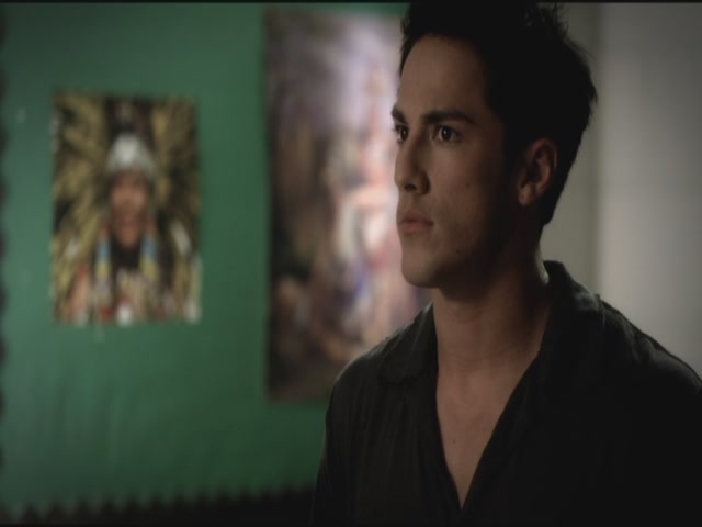 VampireDiariesWorld-dot-org-S3TVD_3x06SmellsLikeTeenSpirit1100.jpg